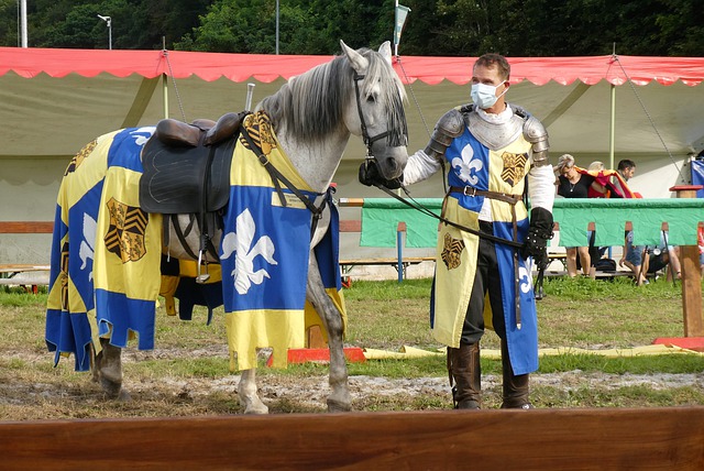 战况如火如 战况如火如